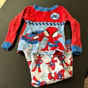 Two piece pajamas - SpiderMan
